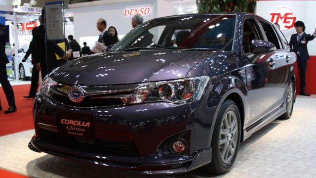 Toyota-Corolla-Fielder-Hybrid
