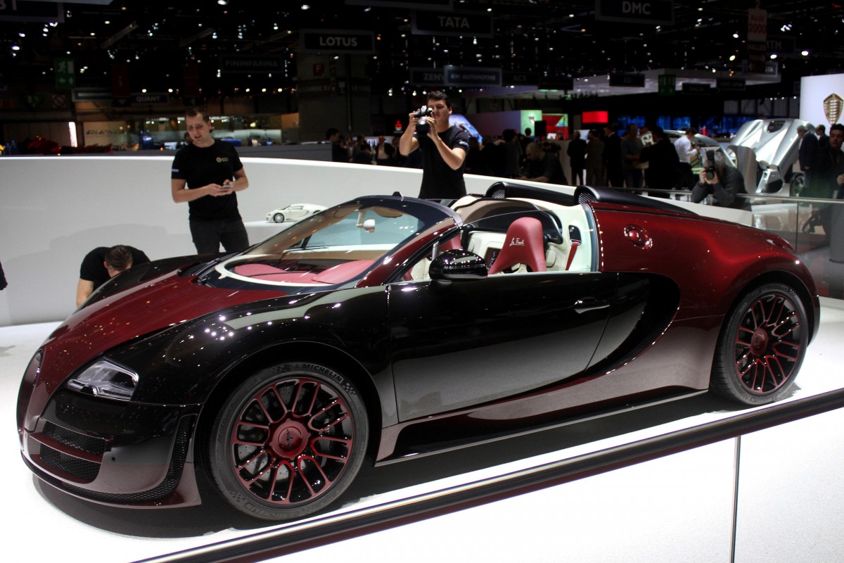 Watch How The Last Bugatti Veyron (La Finale) Was Made - PakWheels Blog