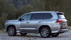 2016-Lexus-LX-570-6