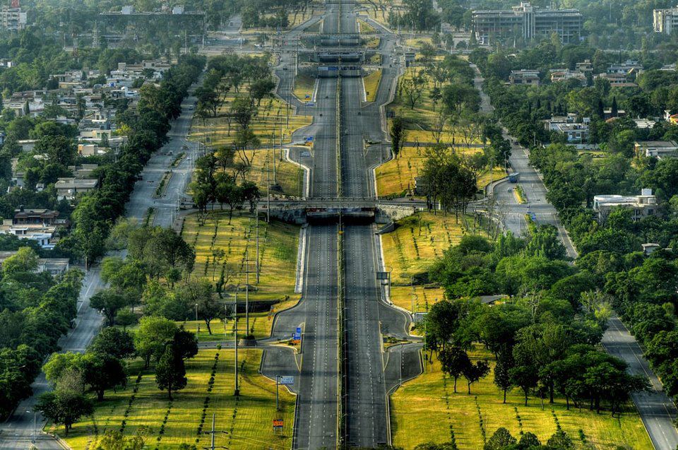 File:7th avenue Islamabad.jpg - Wikimedia Commons