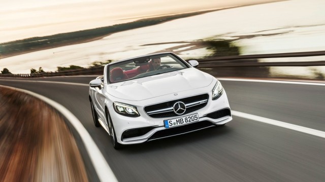 Mercedes-Benz-S63_AMG_Cabriolet_2017_1024x768_wallpaper_08