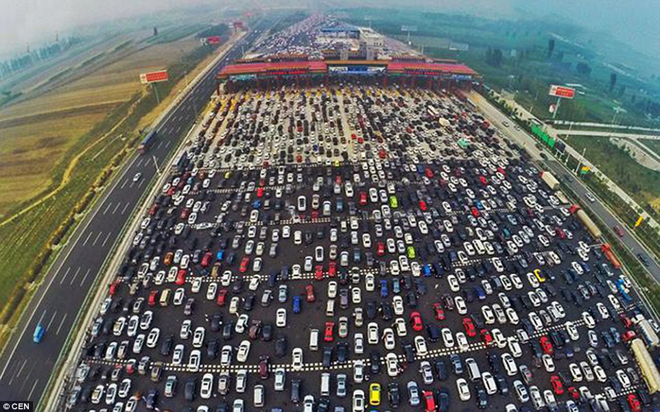 Motorists In China Cause 50 Lane Traffic Jam As Week Long