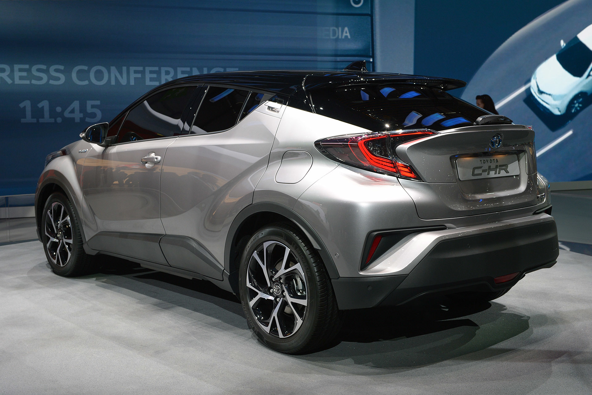 TOYOTA C-HR THE CROSSOVER THAT FLOWS THROUGH LIFE