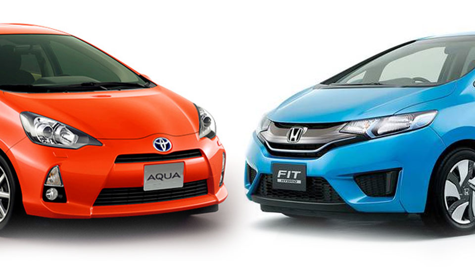 Toyota Aqua Vs Honda Fit Hybrid Pakwheels Blog