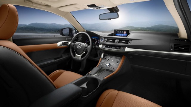 Lexus CT200h