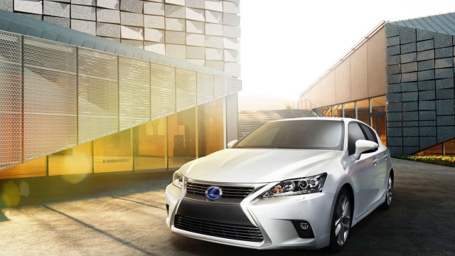 Lexus CT200h