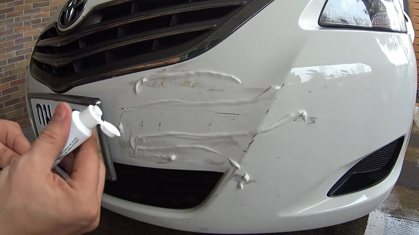 remove scratches from a car with toothpaste (3) - PakWheels Blog