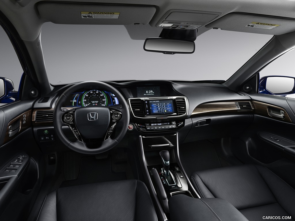 2017 Honda Accord Hybrid Interior (2) - PakWheels Blog