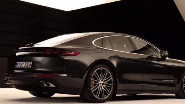 2017 Porsche Panamera Leaked Photos