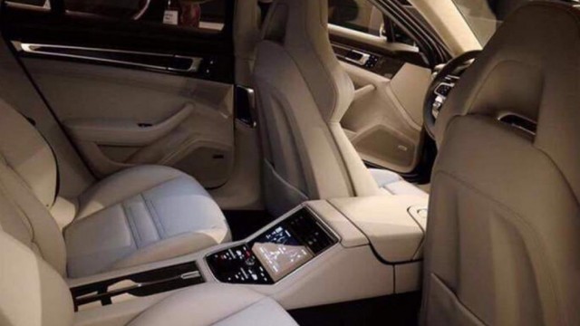 2017 Porsche Panamera Leaked Photos