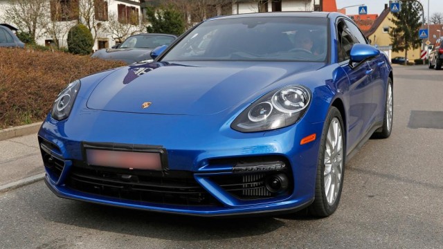 2017 Porsche Panamera Mule Leak