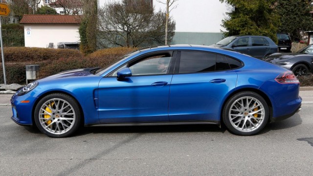 2017 Porsche Panamera Mule Leak