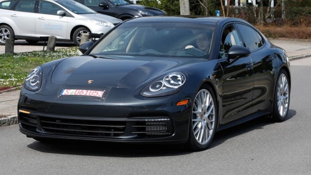 2017 Porsche Panamera Mule Leak