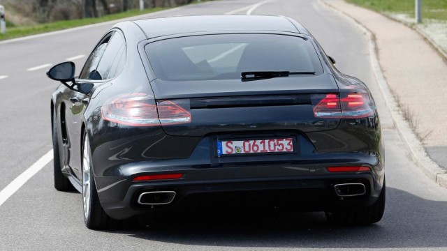 2017 Porsche Panamera Mule Leak