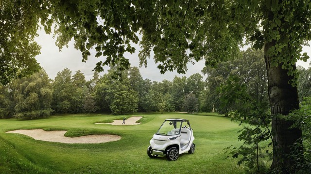 Mercedes Luxury Golf Car
