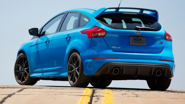 Ford-Focus_RS-2016-1600-6d