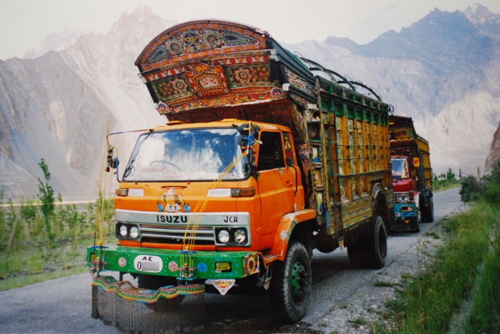 pakistani truck side view