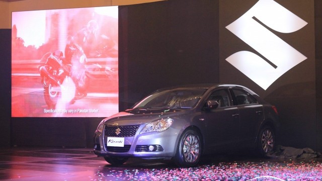 Suzuki Kizashi Launch in Pakistan-2