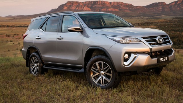 fortuner 2nd gen exterior 2