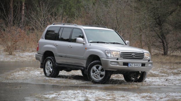 J100 Land Cruiser