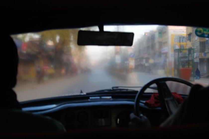 Clear the Fog: A Guide to Using a Defogger in a Car