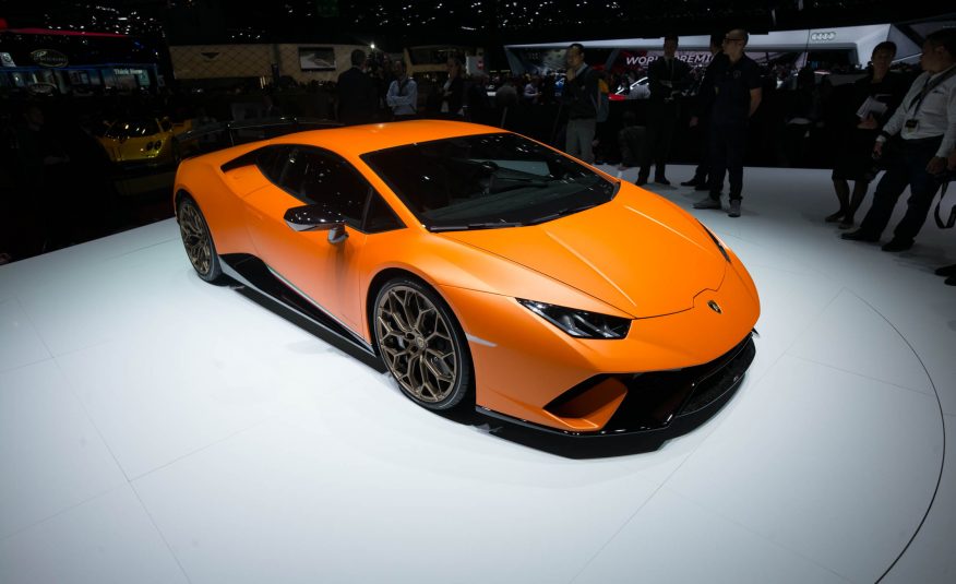 2018-lamborghini-huracan-performante-102-1-876x535 - PakWheels Blog