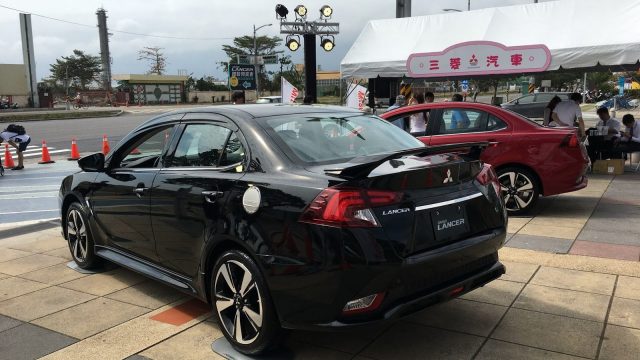 2018-mitsubishi-lancer-5