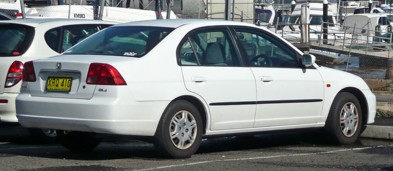 800px-2000-2002_honda_civic_gli_sedan_01