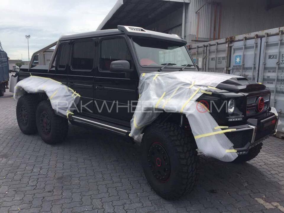 Brabus Mercedes B63s 700 6x6 Spotted In Islamabad Pakwheels Blog