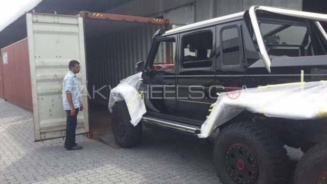 Brabus Mercedes B63s 700 6x6 Spotted In Islamabad Pakwheels Blog