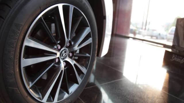2017 Toyota Corolla Altis Grande CVT-i PakWheels Detailed Review And Photos