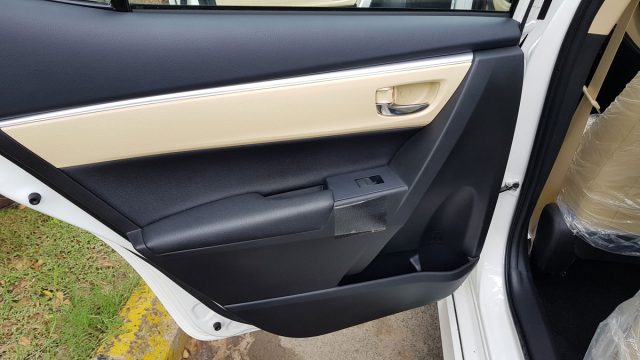 2017 Toyota Corolla Altis Grande CVT-i PakWheels Detailed Review And Photos