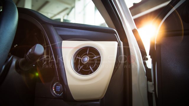 2017 Toyota Corolla Altis Grande CVT-i PakWheels Detailed Review And Photos