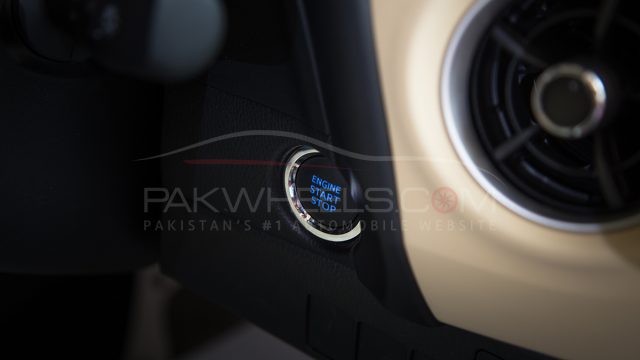 2017 Toyota Corolla Altis Grande CVT-i PakWheels Detailed Review And Photos