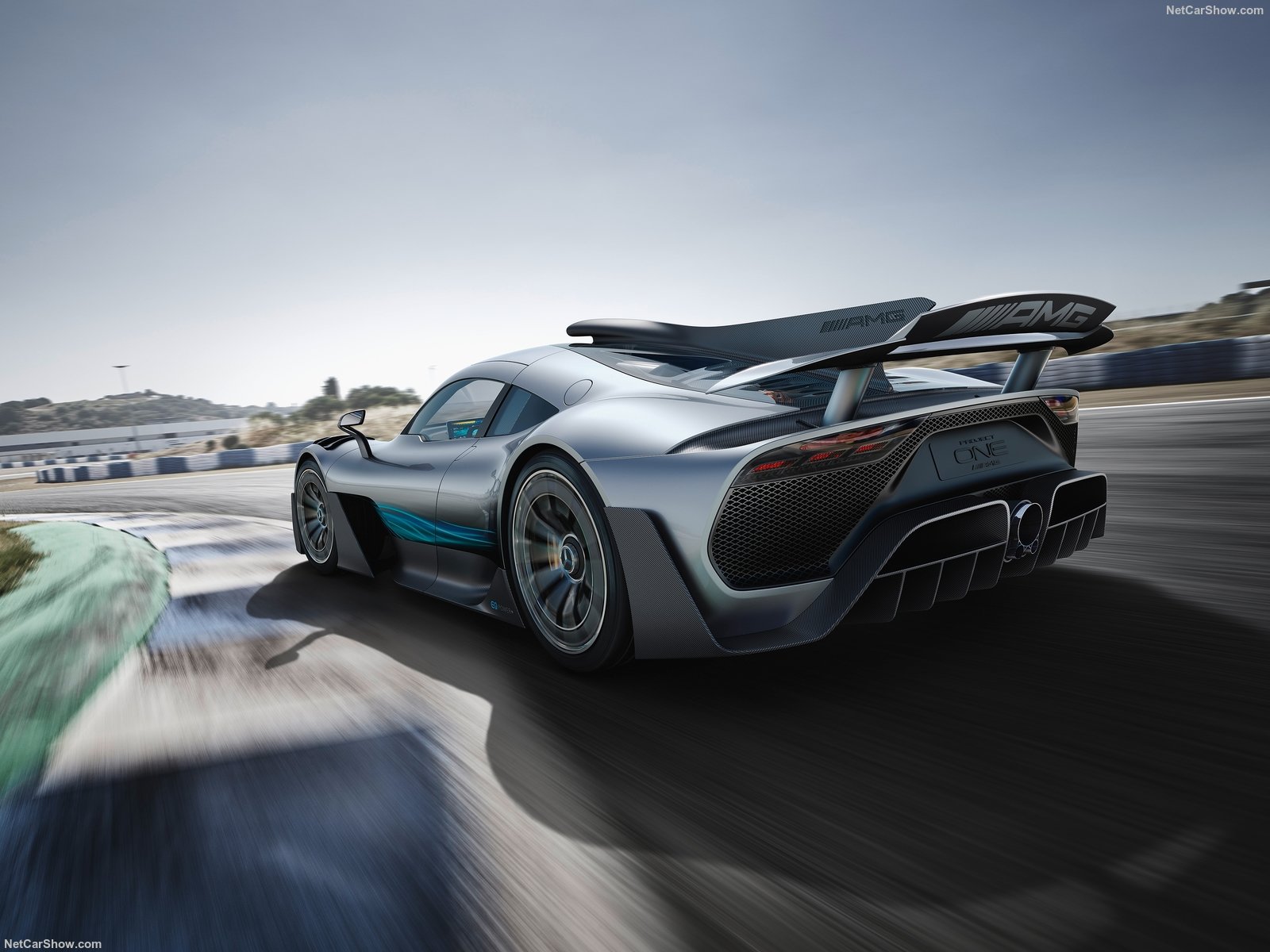 mercedes-benz-amg_project_one_concept-2017-1600-05
