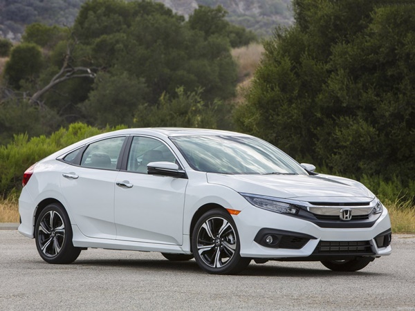 new-honda-civic-india-2016-white-front-angle-image-2