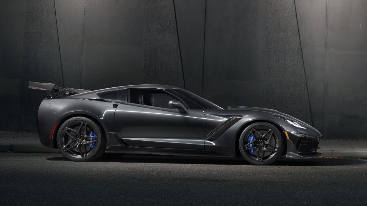 2019-chevrolet-corvette-zr1-3