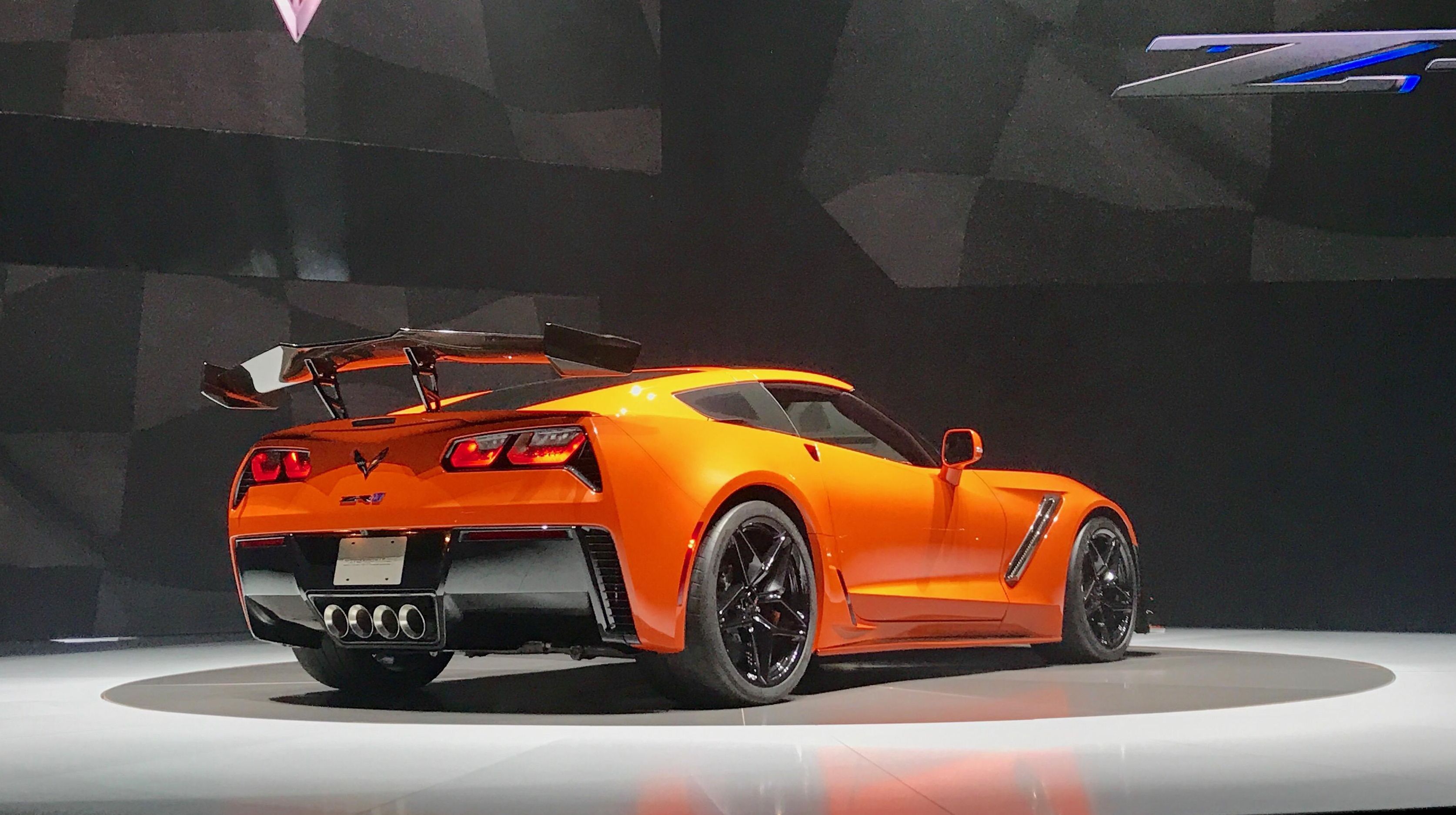 2019-chevrolet-corvette-zr1-5