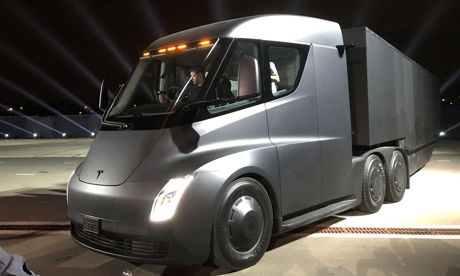 Tesla has unveiled all new Electric Truck and it looks amazing