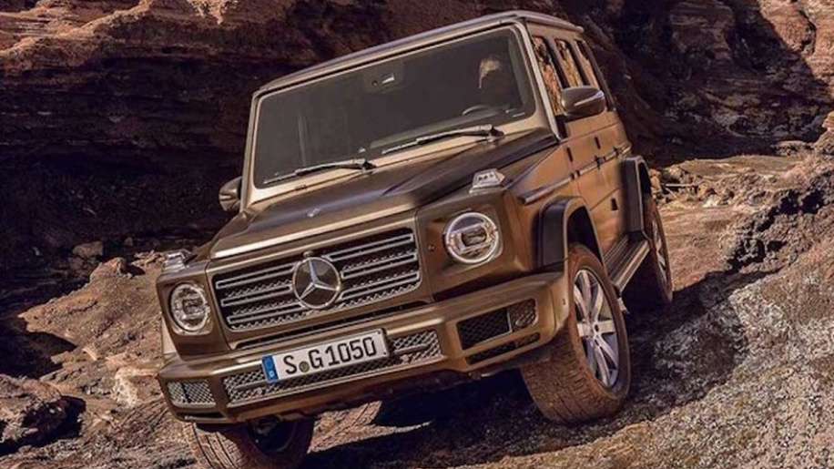 2019-mercedes-benz-g-class-leaked-photos-10