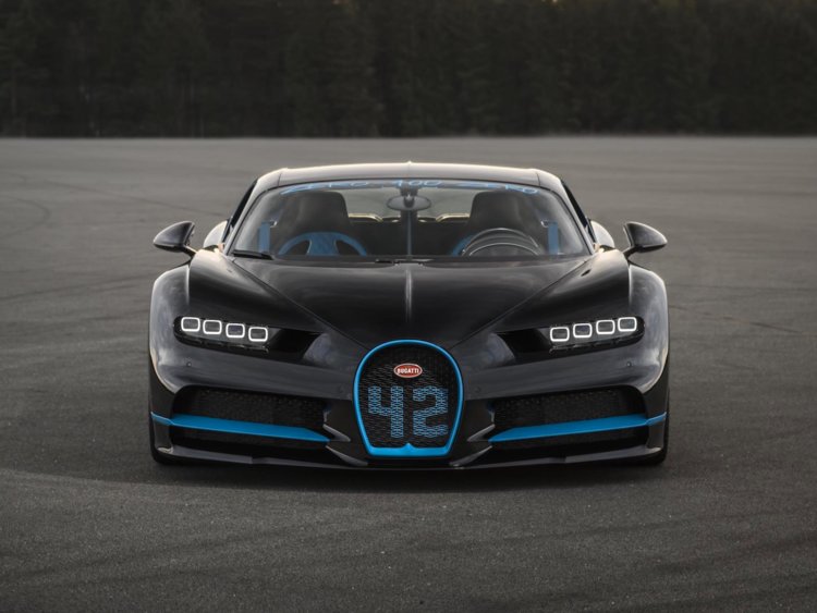 Bugatti Chiron Front