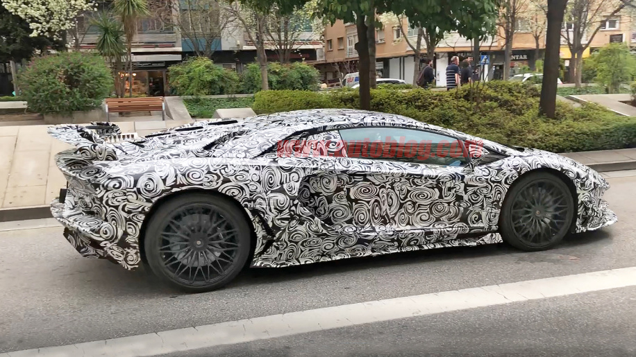 lamborghini-aventador-sv-jota-2-copy-1