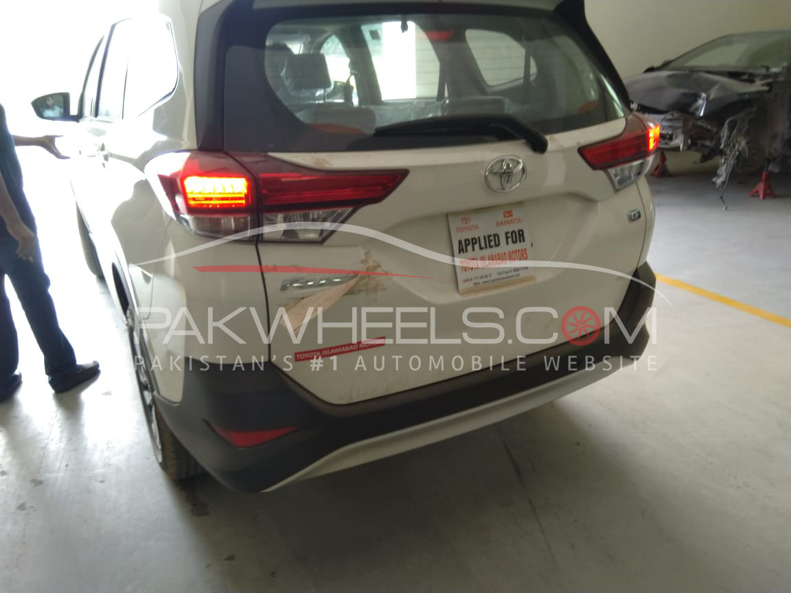 Rush exclusive spy shots by pakwheels4