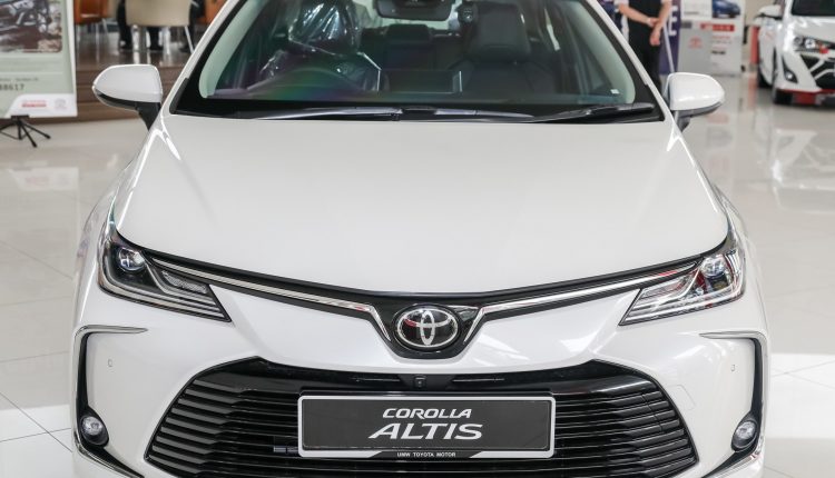 Toyota-Malaysia-Corolla-Altis-1.8G-2019-Showroom_Ext-4