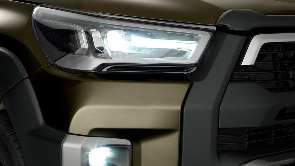 New Toyota Hilux Facelift version Interior