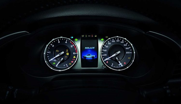 2021-toyota-hilux-launched-in-thailand (3)