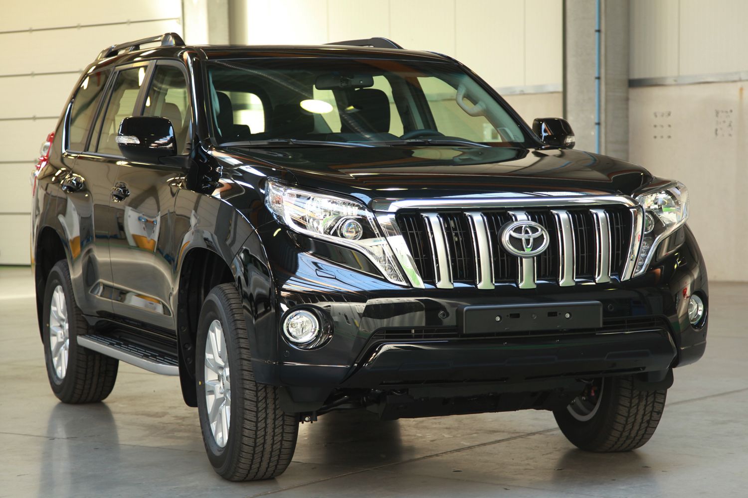 prado car price in pakistan