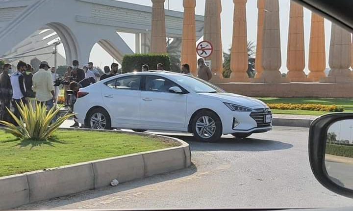 Hyundai Elantra 3