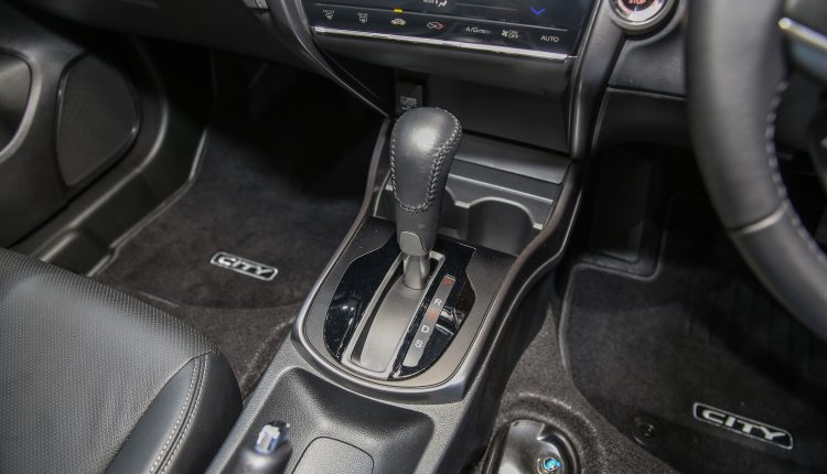 Honda_City_V_Int-10 (1)