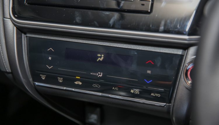 Honda_City_V_Int-8